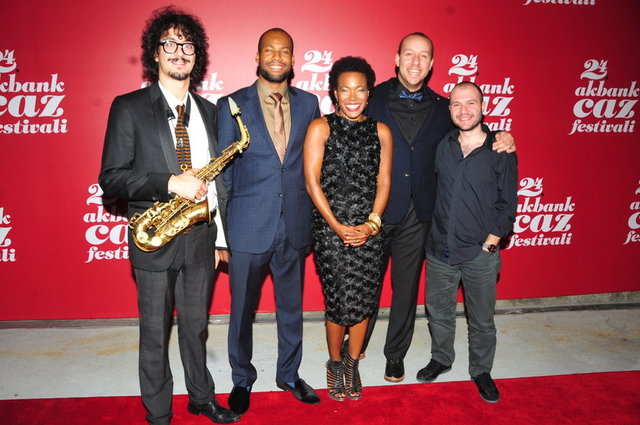 CHINA MOSES VE ORKESTRASI