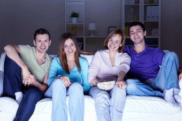 Arkadaşlarınızı, aileninizi ve komşularınızı ihmal etmeyin, sevdiklerinizle geçirilen kaliteli vaktin en iyi antidepresandan daha güçlü olduğunu unutmayın.