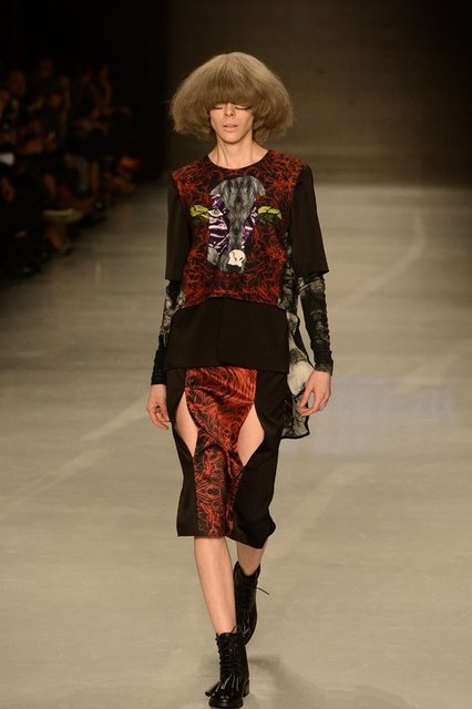 Canlı Renkler: -  - Yaz demek canlı renkler demek, tasarımcılar da 2015 yaz sezonunda bizi renklerden mahrum bırakmadı.