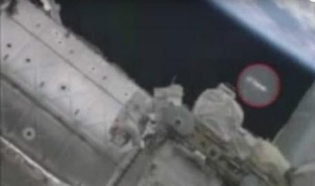 Kameranın açısı değişmeden önce birkaç saniyeliğine görülen UFO'yla ilgili bugüne dek bir açıklama gelmezken, görüntüler bizzat NASA tarafından Youtube'daki kanallarına yüklendi. Bu görüntünün en gerçekçi UFO görüntüsü olduğu düşünülüyor.