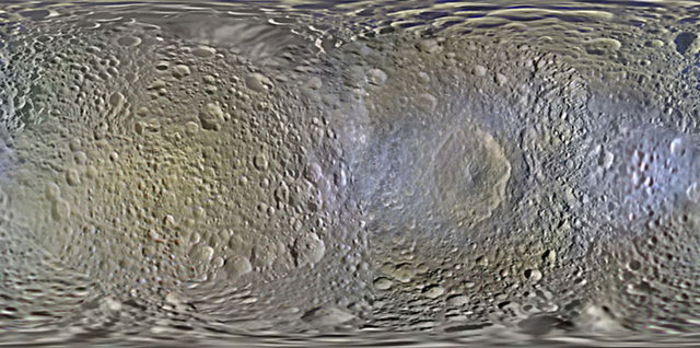 Amerikan Uzay ve Havacılık Dairesi NASA, Satürn etrafından yer alan 61 uydunun fotoğraflarını yayımladı.