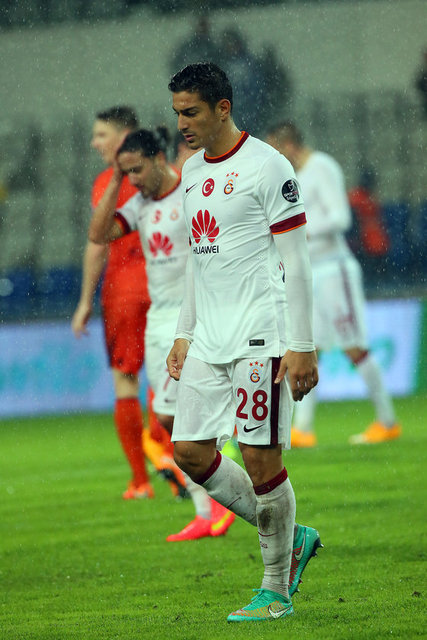 - Galatasaray 4. yıldız uğruna her maç 4 yiyor.