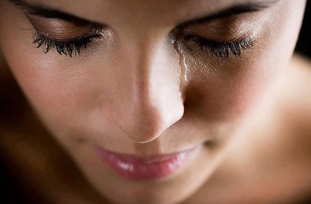 14. Yüksek sesle müzik dinlerken birdenbire ağlamak