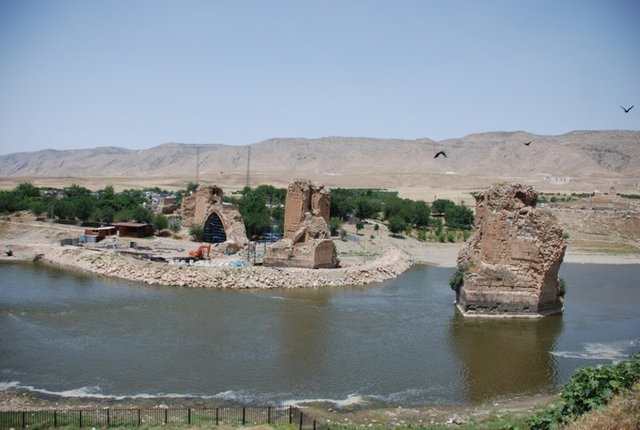 1981'de doğal koruma alanı ilan edilen Hasankeyf'i görmek.