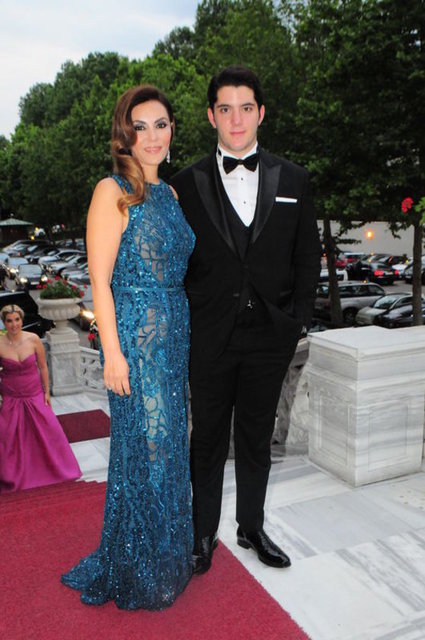 Gülman evini bu kez bir yapım şirketine değil iş adamı Özkan Derindere'ye kiraya vermiş.