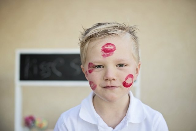 Hayatınızın bir noktasında, enfeksiyon kapmış birini öperek bu virüsü vücudunuza davet etmiş olabilirsiniz. -