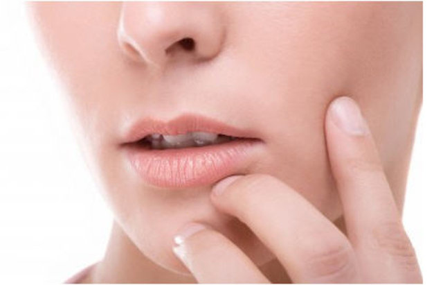 Gerisin geri hareket etmeye başlar ve giderayak deri hücrelerinize taciz saldırılarında bulunur.