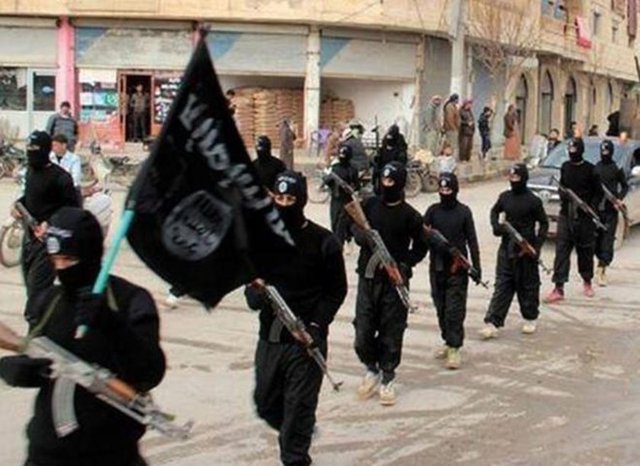 Kendilerinden olmayanların mallarına el koyma yolunu tercih ediyordu. Kendince vergi toplayıp, otoyollar üzerinde haraç kesiyordu. (Kaynaklar: Wikipedia, Huffington Post, rewardsforjustice.net, The Telegraph, New York Times, nediyor.com, sabah.com.tr)