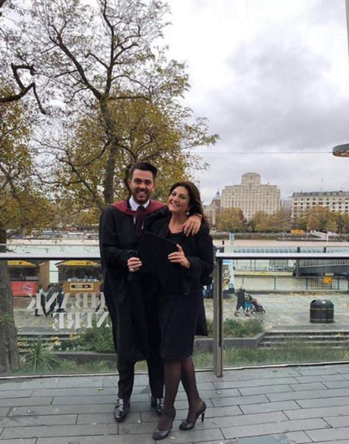 Engincan, Londra'da Westminster Üniversitesi'nde yönetim danışmanlığı üzerine yüksek lisans eğitimini de tamamladı. Sibel Can, yaşadığı mutluluğu şu sözlerle dile getirdi: "Bana bu gururu yaşattığın için teşekkür ederim canım oğlum."