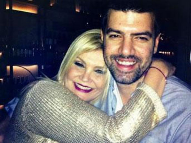 Mert Baykal (Derya Baykal'ın oğlu) : ABD'de George Mason Üniversitesi Sinema TV Bölümü'nü bitirdi. Okulun yıllık ortalama fiyatı: 45.000 USD