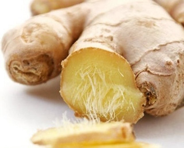 Neden mi? Hayvanlarla yapılan araştırmalarda, zencefilin ağrı kesici etkisini gösteren atienflamatuvar bileşenler ve gingerol adı verilen uçucu yağlar içerdiği ortaya çıktı.