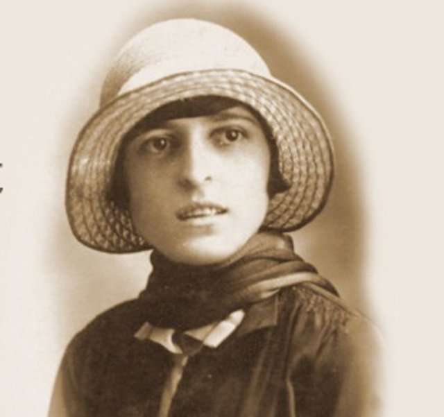 Nezahat Onbaşı babasıyla birlikte, Geyve Savaşı, Konya İsyanı, Birinci ve İkinci İnönü Savaşları ile Sakarya ve Gediz Muharebelerinde yer almış ve gösterdiği kahramanlıklarla 70. alayın simgesi olmuştu.