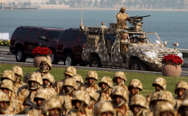 Katar'ın savunma bütçesi 1.9 milyar dolar. 11 bin 800 aktif personeli var. 90 tanka ve 72 savaş uçağına sahip.