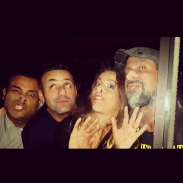 SHOW TV'de yayınlanan "Güldür Güldür Show"un oyuncularından Doğa Rutkay'ın doğum günü partisine hemen hemen bütün ekip katıldı.