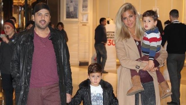 - Mağazaları gezen çift, hem Kuzey'e hem de küçük oğulları Uzay'a kıyafet ve oyuncak satın aldı.