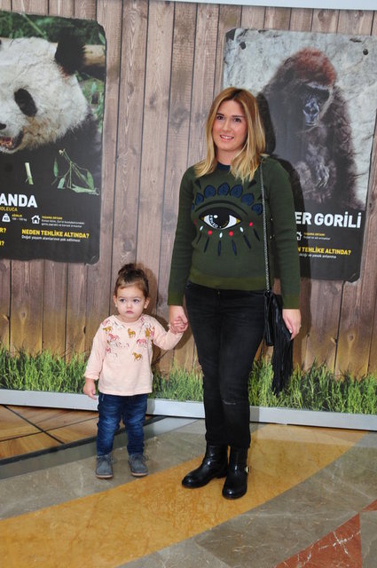 ZEYNEP , İPEK TOPLUSOY 