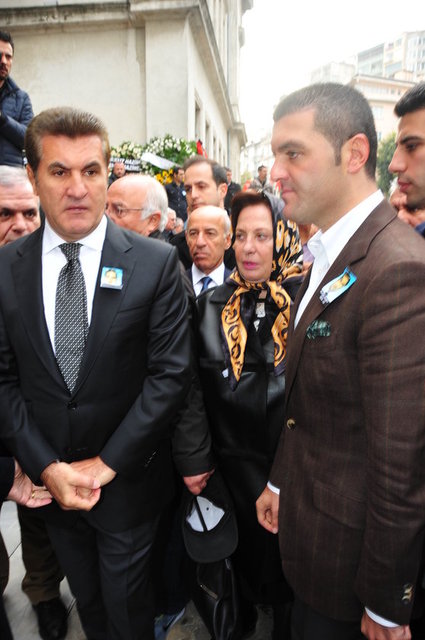 MUSTAFA SARIGÜL, MONİK İPEKEL, EMİR SARIGÜL 