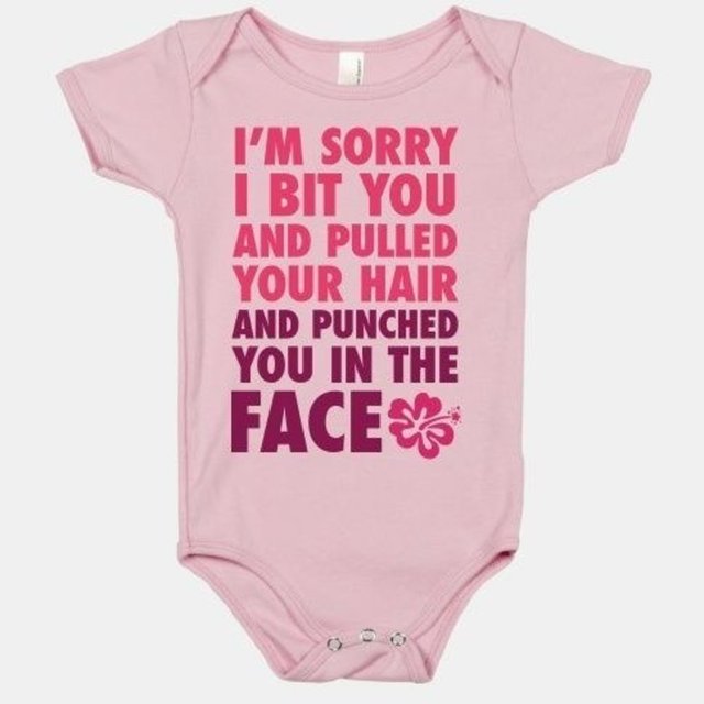 "Sizi ısırdığım, saçınızı çektiğim ve yüzünüze yumruk attığım için özür dilerim"