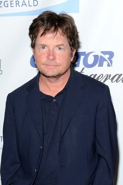 Yapımcılar da Marty rolüne onun yerine Eric Stoltz'u aldılar. Stoltz, yapımcılar Family Ties yapımcılarını ikna edip Fox'u geri getirene kadar filmin 5 haftalık çekimlerine katıldı.