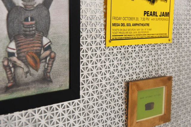 10 tl'lik poster de olur.