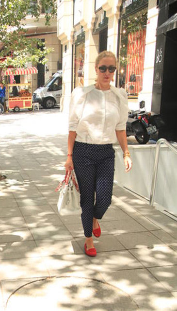 ESRA DİNÇKÖK