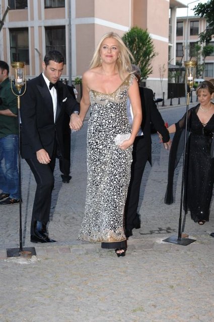 ESRA DİNÇKÖK