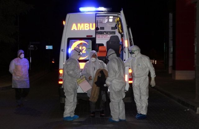 MERS-CoV enfeksiyonu vakalarının yaklaşık yüzde 30'u ölümle sonuçlanıyor.