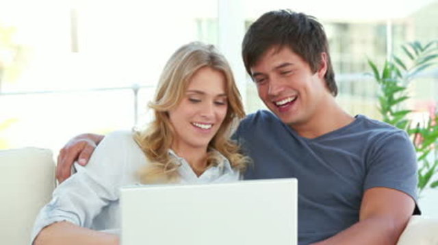 Konuştuğunuz kelimelerin daima tersini iddia eden kişiler