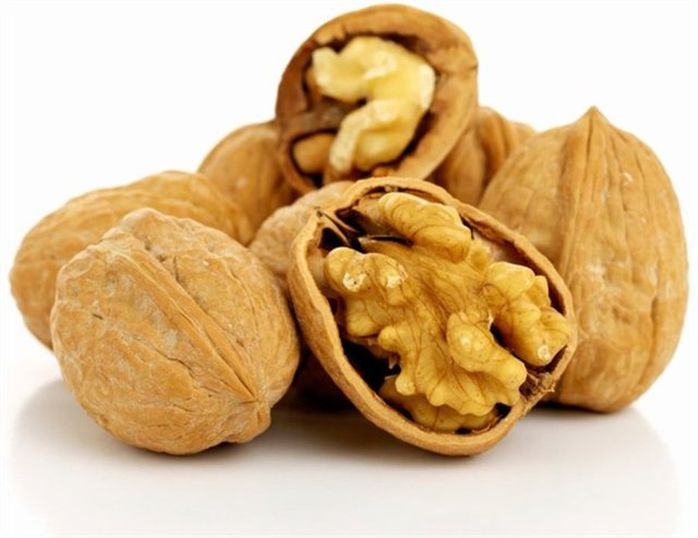 E vitamini ve Omega 3 açısından çok zengin bir besin olan ceviz,