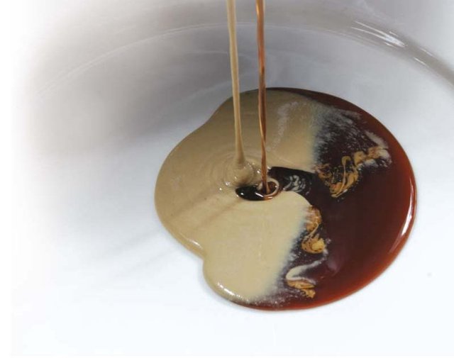 Tek başına tadı hoş olmasa da, pekmezle karıştırılınca daha faydalı ve lezzetli oluyor.