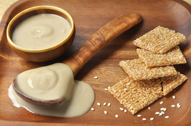 Kendine has özel bir kokusu olan tahin, suyla temas etmedikçe uzun zaman bozulmadan saklanabiliyor.