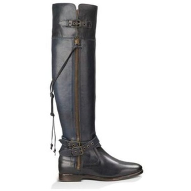 Ugg 494 $
