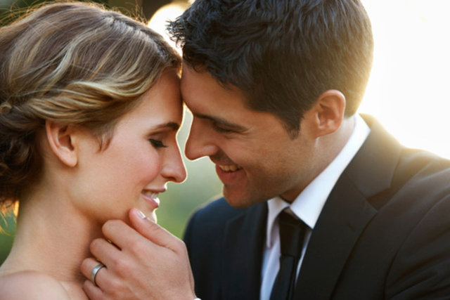 All the Good Ones Aren't Taken (Bütün İyi Erkekler Kapılmadı) kitabının yazan Debbie Magids,