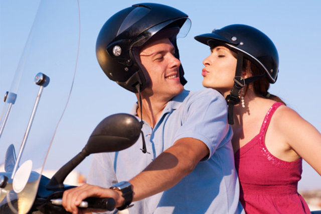 Aranızda mesafe olduğu zaman ise onu düşünüyor ve görmek için can atıyorsunuz.