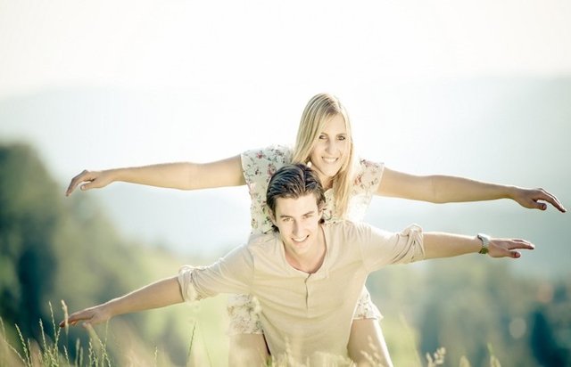 En iyi diye nitelenebilecek bir ilişkiye bile yön vermeye çalışmak nereye gittiğinizi bilmeden araba kullanmaya benzetilebilir: