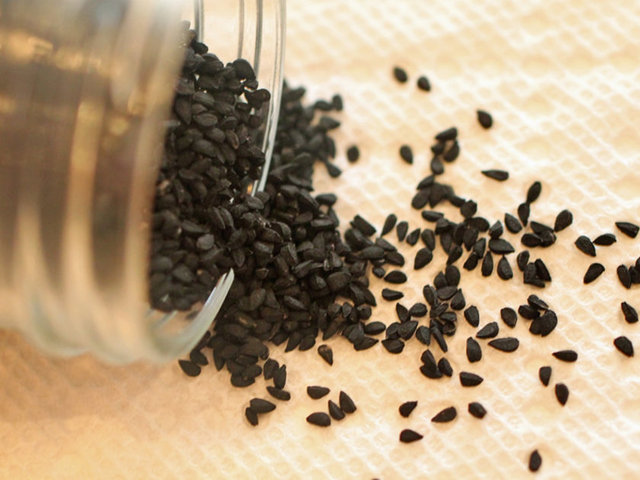 Protein, karbonhidrat, Omega 3 yağ asitleri, kalsiyum, potasyum, çinko, demir, magnezyum, selenyum, A, B, C vitaminleri yönünden zengin. -