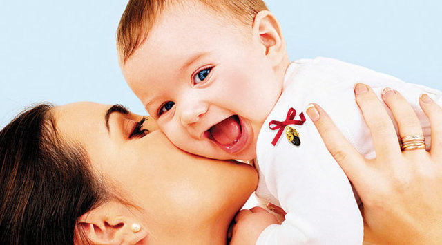 Daha kendiniz çocuk gibi hissederken bir de bebeğin ihtiyaçlarıyla uğraşmaya başlarsanız ebeveyn olmak oldukça sancılı geçecektir. 20'li yaşlar sorumsuzluk için mükemmeldi.