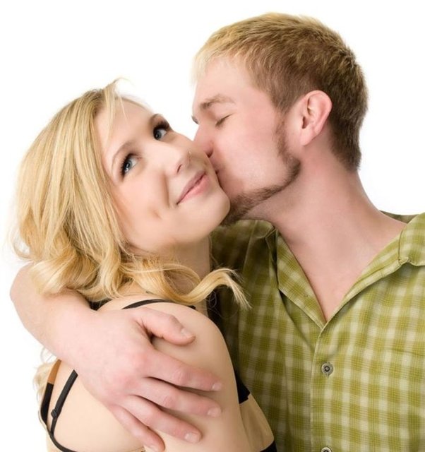 3. Stres anında aldığın minik bir öpücük stresinin azalmasını sağlar