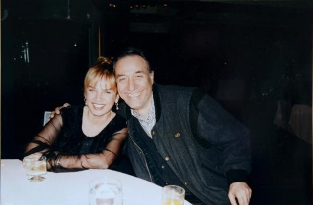 Arkadaşlarıyla bile sadece 'neşeli Gül' olabildiği zamanlarda görüştü...