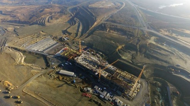 Çalışma sahasında taşınmaya uygun olan  fidan ve ağaçları Arnavutköy ve Eyüp'teki okul bahçelerine ve ormanlara taşındı.  -   - İşte yeni havalimanı inşaatı hakkında bilinmeyenler...  -  