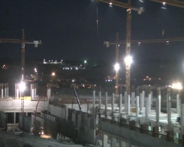 İLK ETAP'TA NELER OLACAK? - 1. Etap (en geç 42 ay sonra hizmete girecek) - 2 adet bağımsız paralel pist (3750m*60m) A380 uçaklarının dahi iniş yapabileceği uzunlukta - 1 adet cross pist (3750m*60m)
