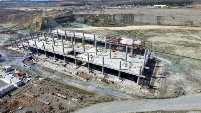 Bu sayede tasarım, toprak işleri, terminal binası ve diğer destek tesislerinin inşası tüm hızıyla devam ediyor.