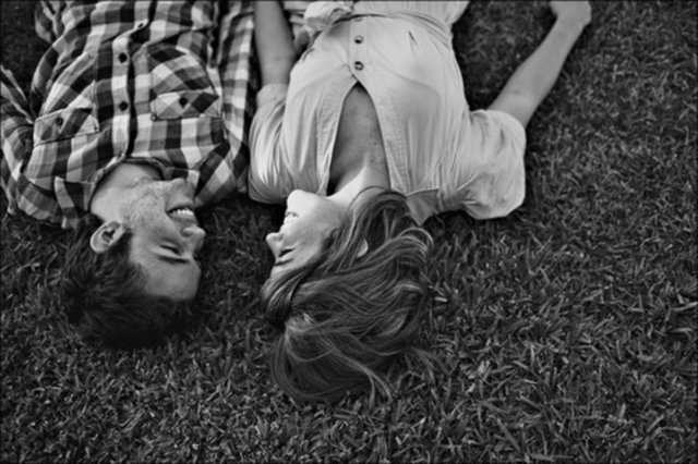 Sizi en içten ve en oldun şekilde sevecek insanlar sizi olduğunuz gibi kabullenecek insanlardır. Partnerinizin sizin yeni deneyimlere ve fikirlere açık olmanızı istemesi güzel bir şeydir fakat bunu sizi değiştirmeye çalışması ile karıştırmayın.