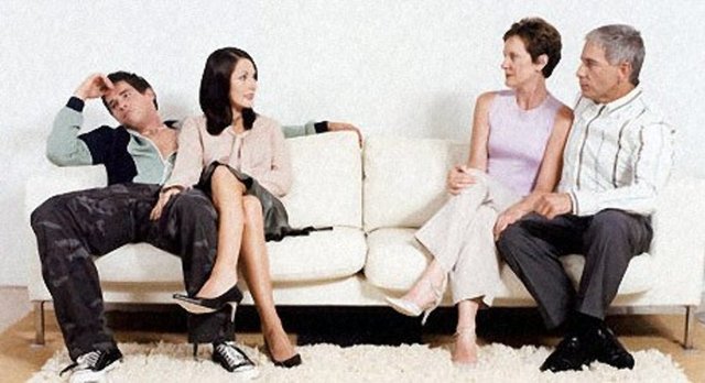 Benim ihtiyaçlarıma ve isteklerime önem veriyor mu? - Karşılıklı olarak özveri göstermek önemlidir. Eğer karşınızdaki insan sürekli olarak kendi ihtiyaçlarını sizinkilerin önüne koyuyorsa ilişkiye hazır değil demektir. Ona olgunlaşması için süre verin.