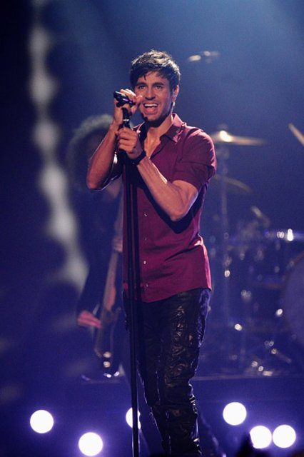 En İyi Dünya Sahnesi Performansı: Enrique Iglesias