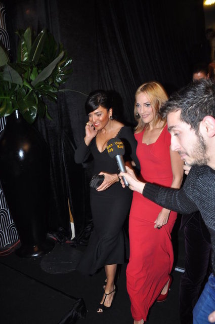 Nuri ALTUNTAŞ / HT GAZETE - Four Seasons Hotel İstanbul'da düzenlenen Men Of The Year 2014 Ödülleri için dönen Uzerli, 'Yılın Adamı' seçilen eski rol arkadaşı Halit Ergenç'e sürpriz yaparak ödülünü verdi.