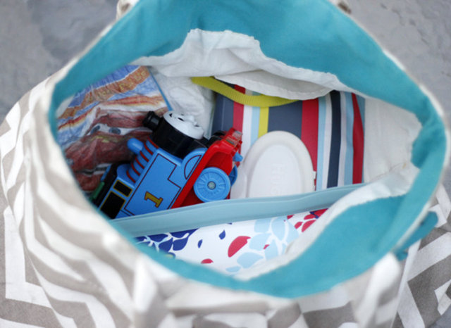 31. Çantanızda her zaman ufak atıştırmalıklar ve ıslak mendiller bulunacak.