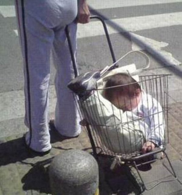 İşte çocuğuna asla kıyamayan ebeveynleri çok kızdıran korkunç ebeveynlerden kareler...