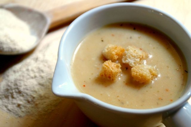 Çorba, düşük kalorili ve tok tutan gıdalardan biridir.
