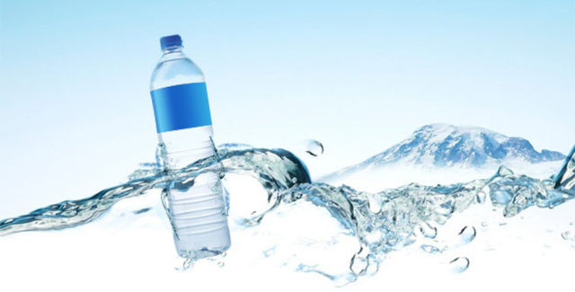 Yapılan araştırmalara göre yüksek miktarda su içen kişilerin, içmeyenlere göre daha hızlı kilo verdiği ortaya çıkmış.